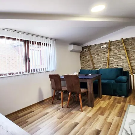 Apartment Varna דירה *